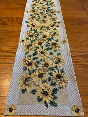 Sunflower tapestry table runner vintage